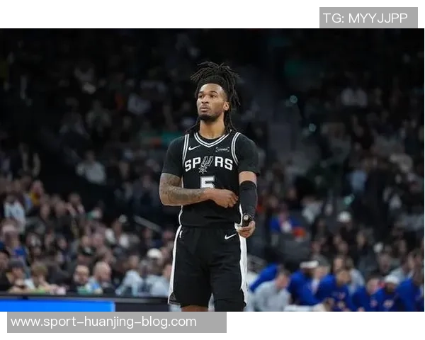 卡斯尔状态低迷表现不佳9投1中仅得5分三分球全失罚球命中率不足五成